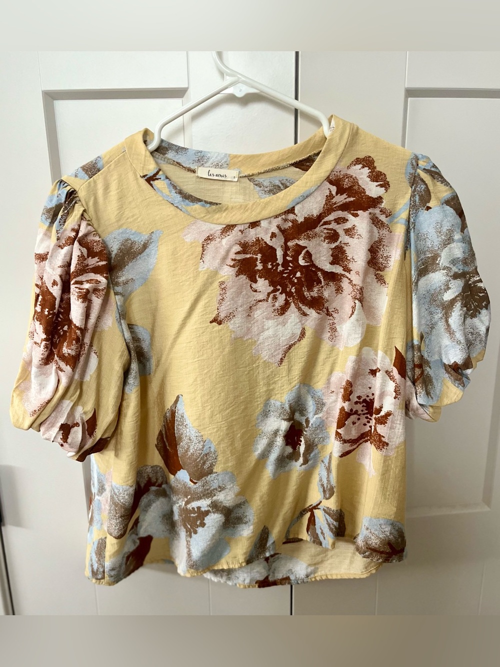 Les Amis Yellow Floral Puff-Sleeve Crop Top